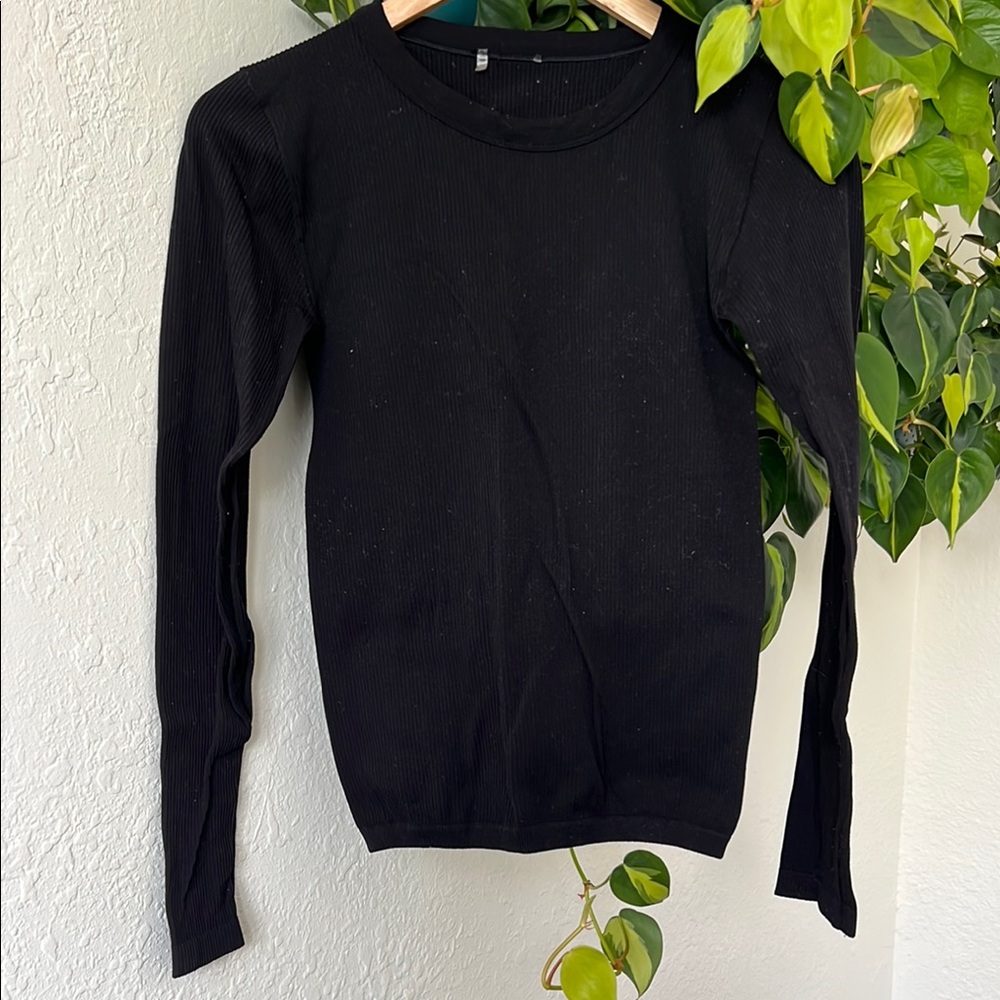 Black Women's Fitted Long Sleeve